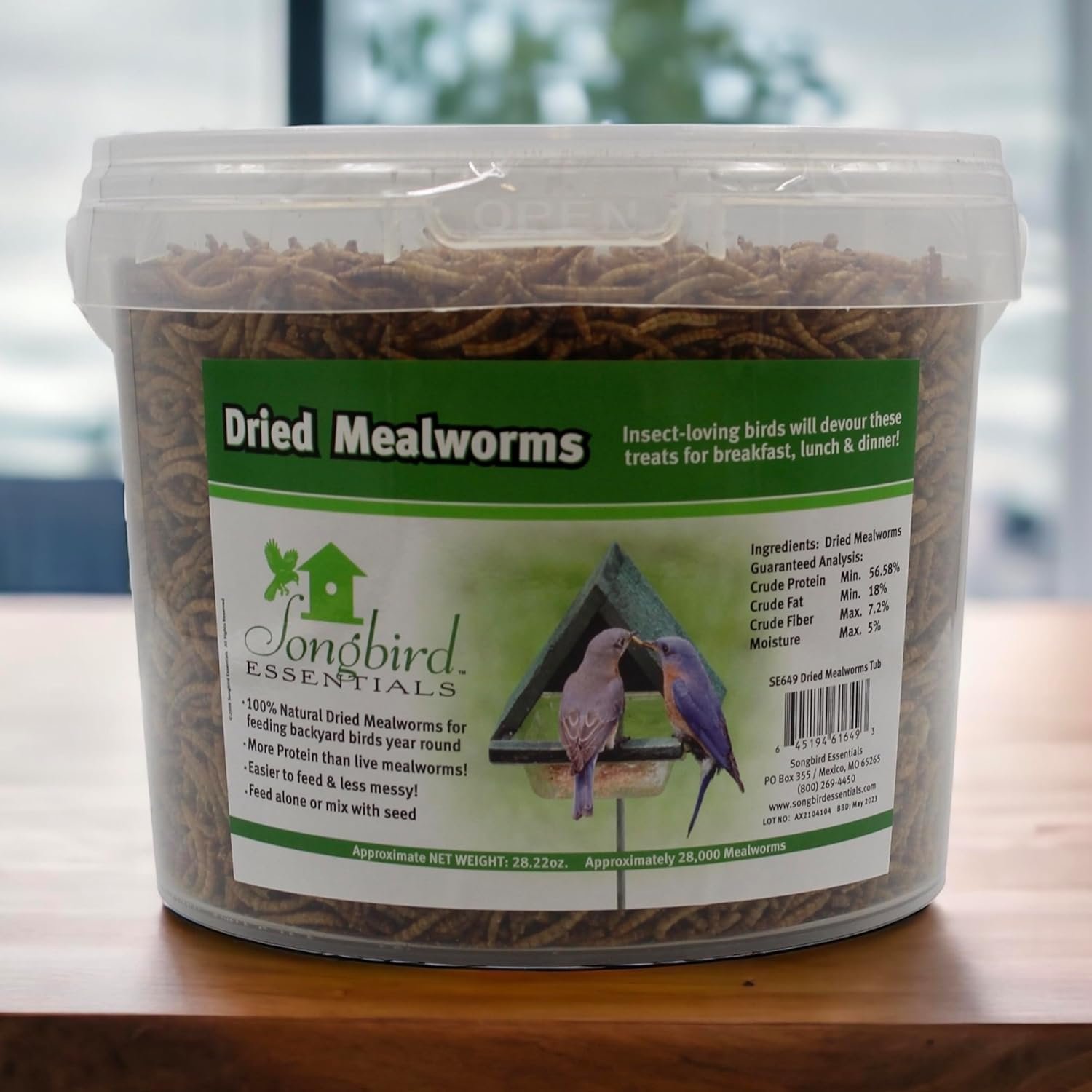 Songbird Essentials Dried Mealworms for Wild Birds, 100% Natural Mealworms for Chickens, Bluebirds, Reptiles and Ducks, 28.22 Ounce Bucket